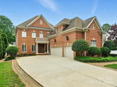 Exterior - 17806 John Connor Rd, Cornelius, NC 28031 photo 2 of 11