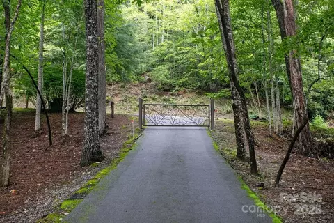 418 Sandy Ln, Brevard, NC 28712 photo 3