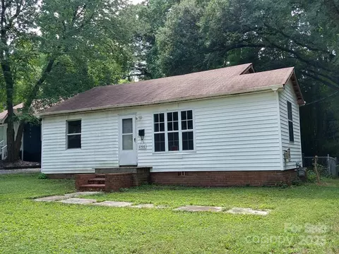2500 Crispin Ave, Charlotte, NC 28208