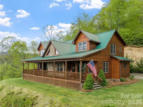 370 Appaloosa Trl, Burnsville, NC 28714