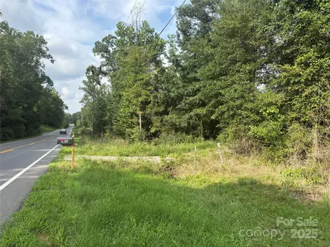 1036 Riddle Mill Rd, Clover, SC 29710