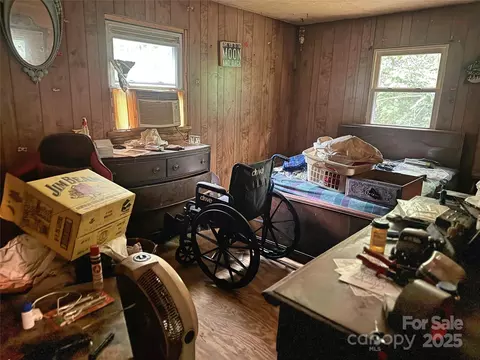 Bedroom - 246 Thunderhill Dr, Marion, NC 28752 photo 4 of 4