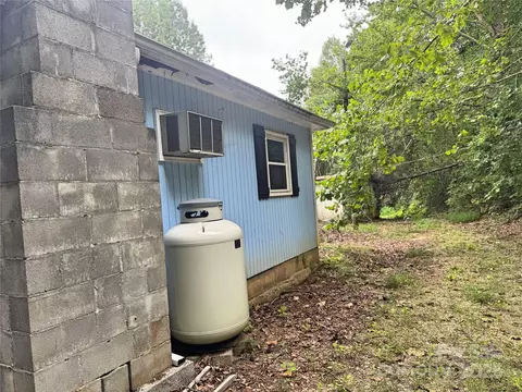 Exterior - 246 Thunderhill Dr, Marion, NC 28752 photo 2 of 12