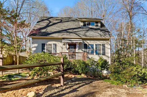 102 Altamahaw Ave, Black Mountain, NC 28711