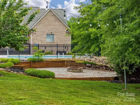 142 Cobblestone Xing, Gaffney, SC 29341 photo 42