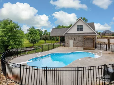 142 Cobblestone Xing, Gaffney, SC 29341 photo 35