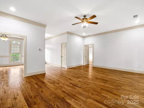 142 Cobblestone Xing, Gaffney, SC 29341 photo 5