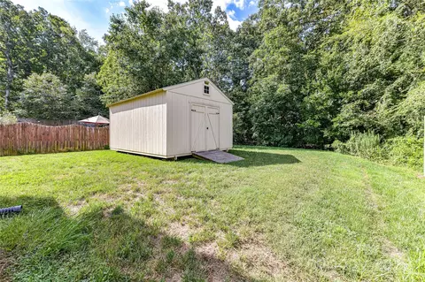 Exterior - 4419 Red Hook Rd, Monroe, NC 28110 photo 6 of 10