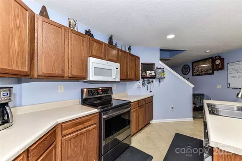Kitchen - 4419 Red Hook Rd, Monroe, NC 28110 photo 3 of 4