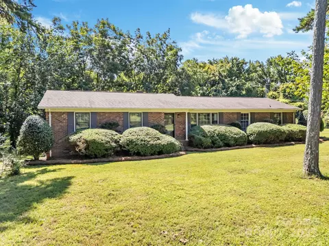 8450 Robinson Church Rd, Charlotte, NC 28215