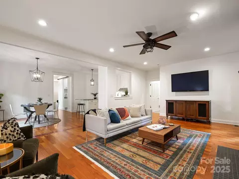 1343 Heathbrook Cir, Asheville, NC 28803
