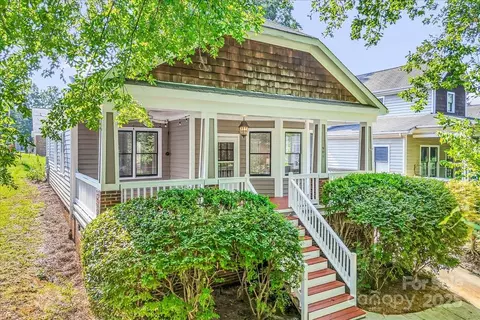 901 Woodruff Pl, Charlotte, NC 28208