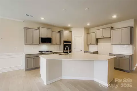 Kitchen - 1894 Bentwind Rd, Lancaster, SC 29720 photo 1 of 1