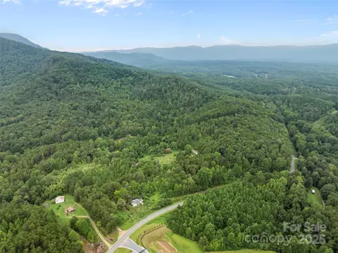 823 Silver Creek Rd, Mill Spring, NC 28756 photo 3