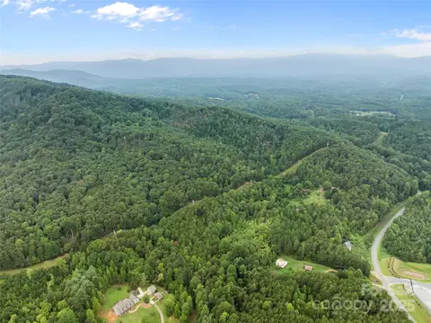 823 Silver Creek Rd, Mill Spring, NC 28756 photo 4