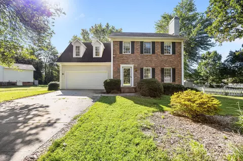 705 Woodhill Dr, Fletcher, NC 28732