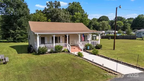 Exterior - 617 E Chestnut St, Stanley, NC 28164 photo 5 of 5