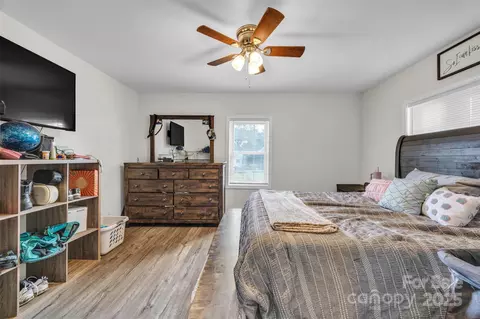 Bedroom - 617 E Chestnut St, Stanley, NC 28164 photo 1 of 3