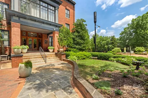 229 N Poplar 10 St #10, Charlotte, NC 28202