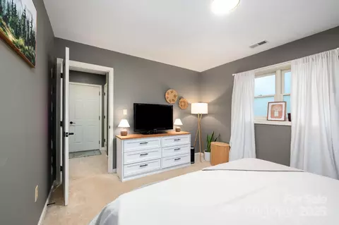 Bedroom - 101 Timberleaf Ct, Fletcher, NC 28732 photo 5 of 5