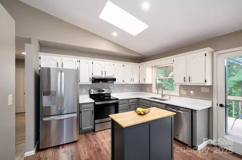 Kitchen - 101 Timberleaf Ct, Fletcher, NC 28732 photo 2 of 3