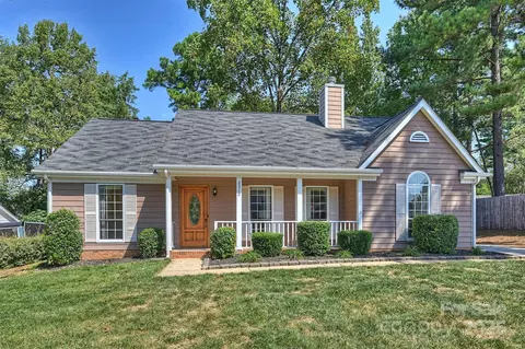 2310 Snow Creek Ln, Charlotte, NC 28273