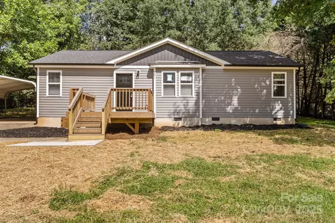 201 Big Forest Dr, Statesville, NC 28677