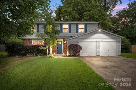 5919 Carpenter Dr, Charlotte, NC 28226