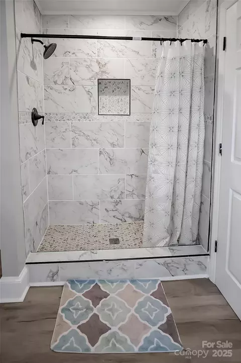 Bath - 6316 Hill Gates Trl, Cherryville, NC 28021 photo 4 of 4