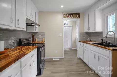 Kitchen - 6316 Hill Gates Trl, Cherryville, NC 28021 photo 1 of 4