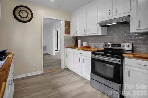 Kitchen - 6316 Hill Gates Trl, Cherryville, NC 28021 photo 4 of 4