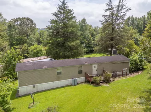 423 Womack Rd, Mill Spring, NC 28756 photo 2