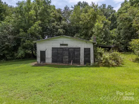 423 Womack Rd, Mill Spring, NC 28756 photo 15