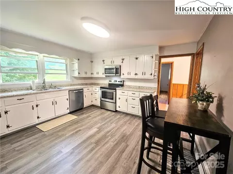 309 Gentry St, Jefferson, NC 28640 photo 11