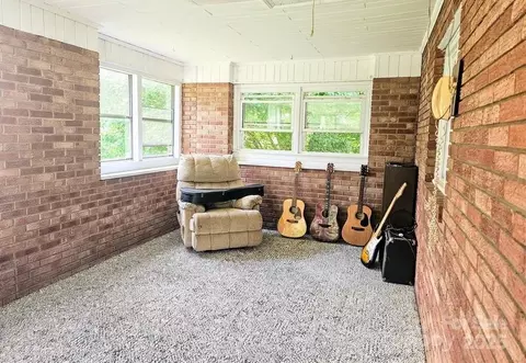 309 Gentry St, Jefferson, NC 28640 photo 17