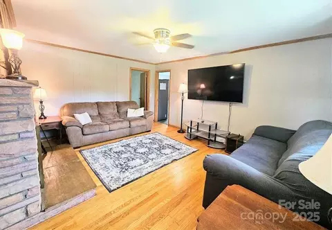 309 Gentry St, Jefferson, NC 28640 photo 13