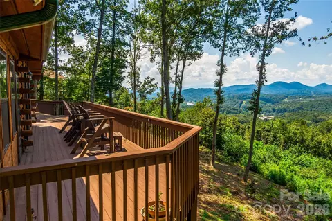 82 Running Ridge Rd, Asheville, NC 28804