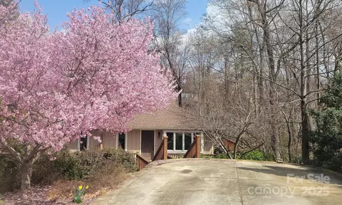 6164 N Knoll 8 Pl #8, Hickory, NC 28601