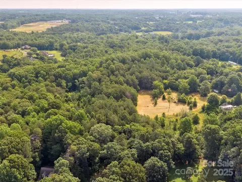 1148 Fye Dr, Newton, NC 28658
