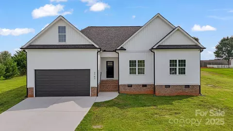 2705 Eagle Dr, Lincolnton, NC 28092