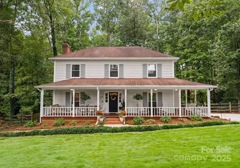 1609 Piccadilly Dr, Charlotte, NC 28211
