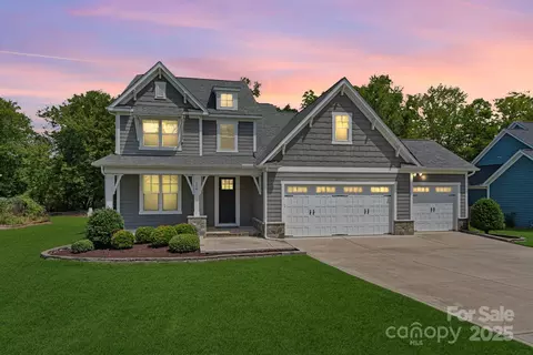 134 Country Lake Dr, Mooresville, NC 28115