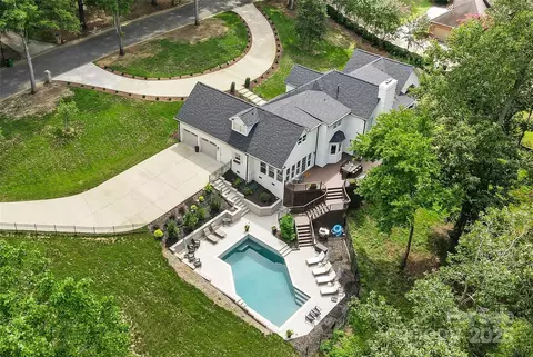 9522 Greyson Heights Dr, Charlotte, NC 28277