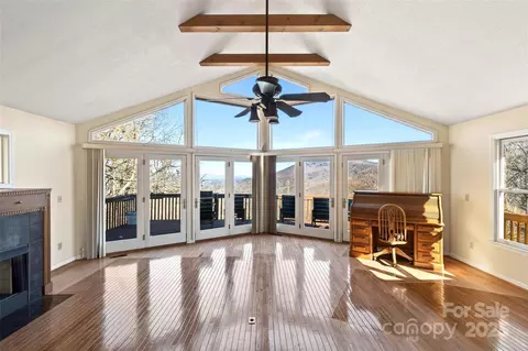 60 Wildflower Ln, Old Fort, NC 28762
