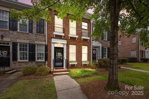 16944 Summers Walk Blvd, Davidson, NC 28036