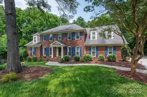 10105 Waterbrook Ln, Charlotte, NC 28277