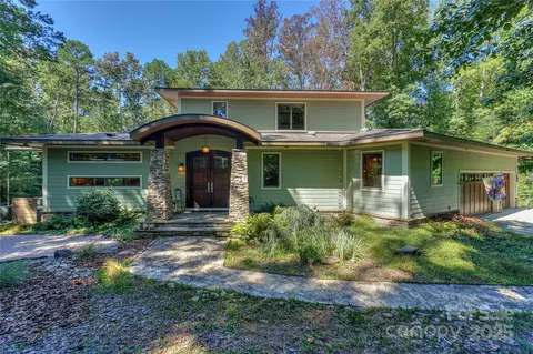 140 Burnell Pl, Davidson, NC 28036