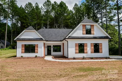 5402 Army Rd, Marshville, NC 28103