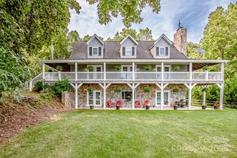 118 Dunsmere Ln, Mooresville, NC 28117