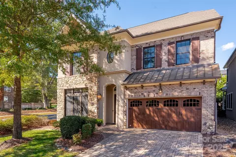 4303 Calvet Ct, Charlotte, NC 28210